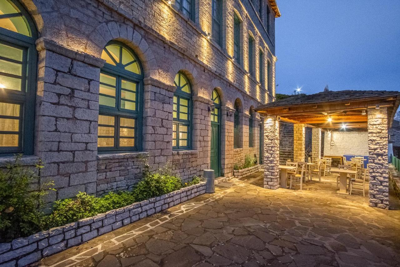 The Old School Boutique Hotel Sirako Exterior foto